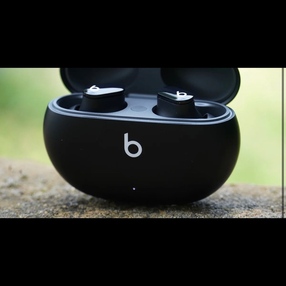 Beats studio buds